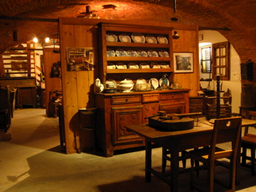 Antique kitchen display Abitare in Valle